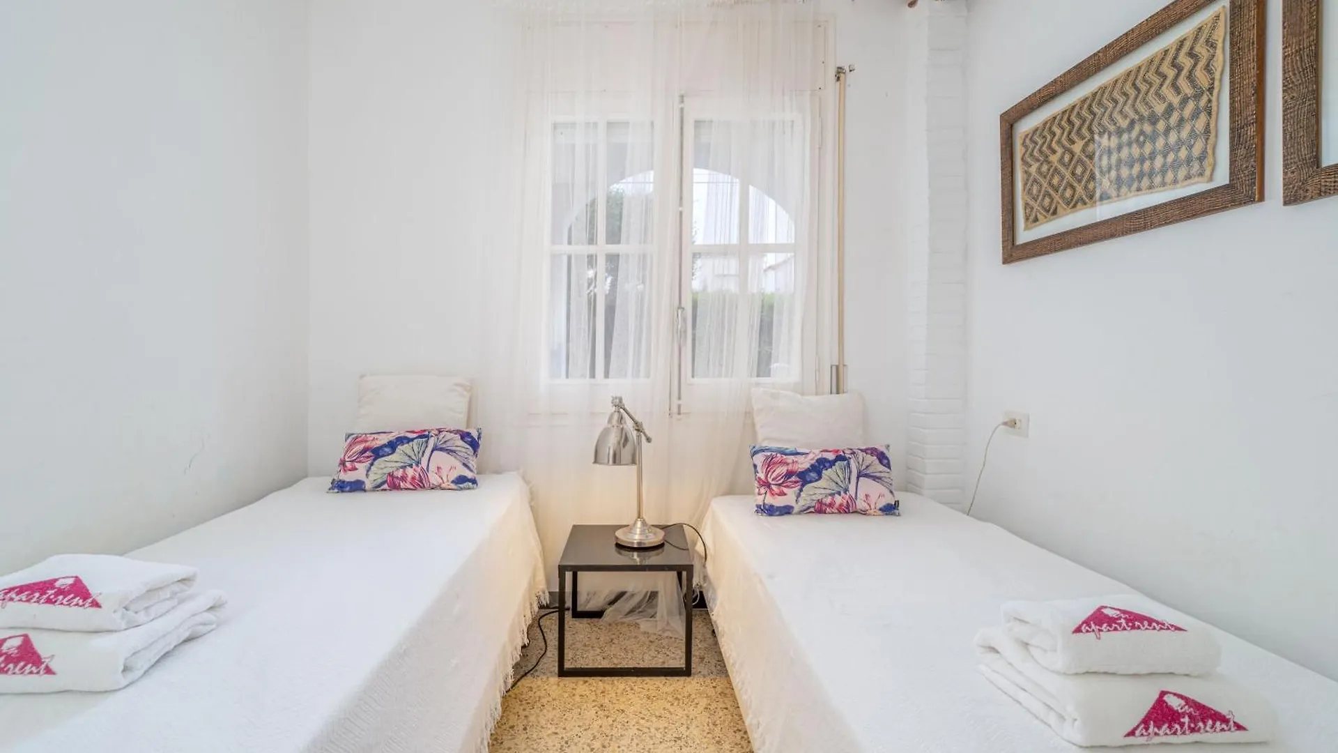 אמפוריבראבה Apart-Rent-Casa Bahia 0024 0*,  ספרד
